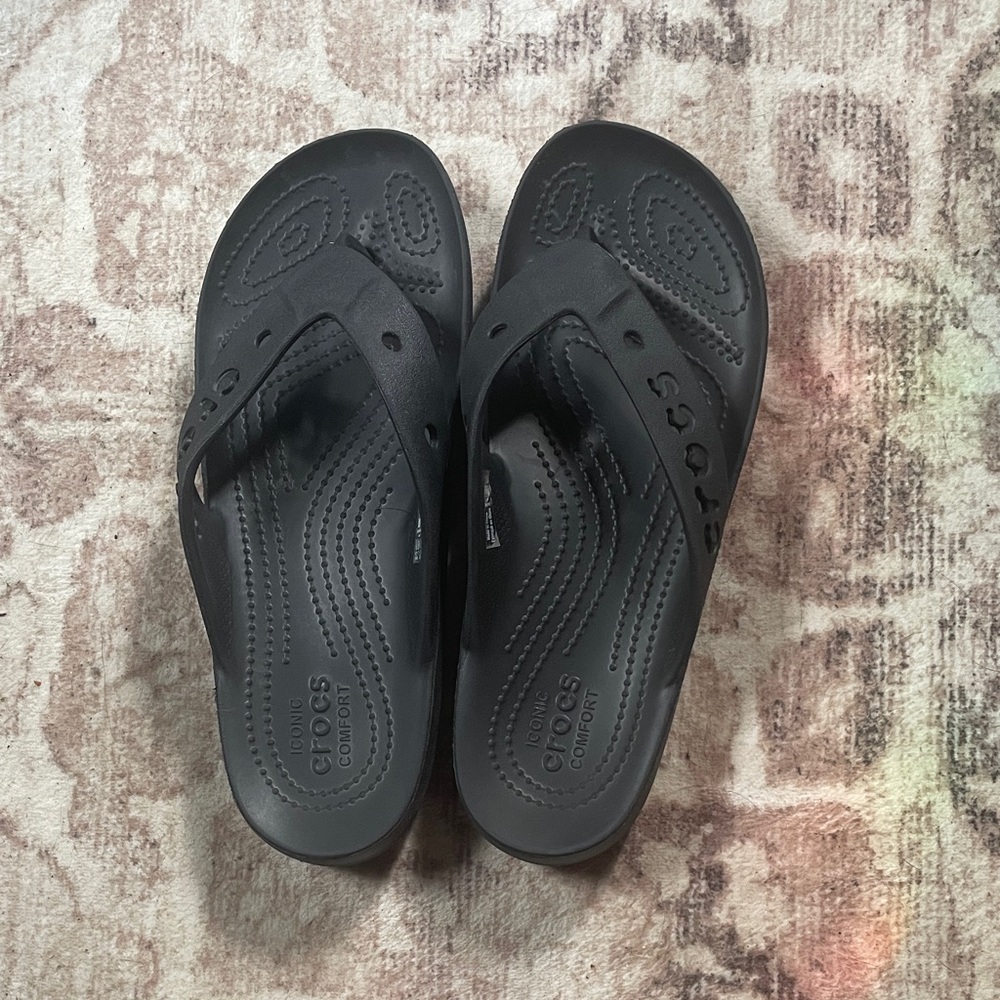 CROCS Black Platform Flip-Flops